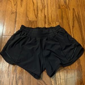 black hotty hot lululemon shorts